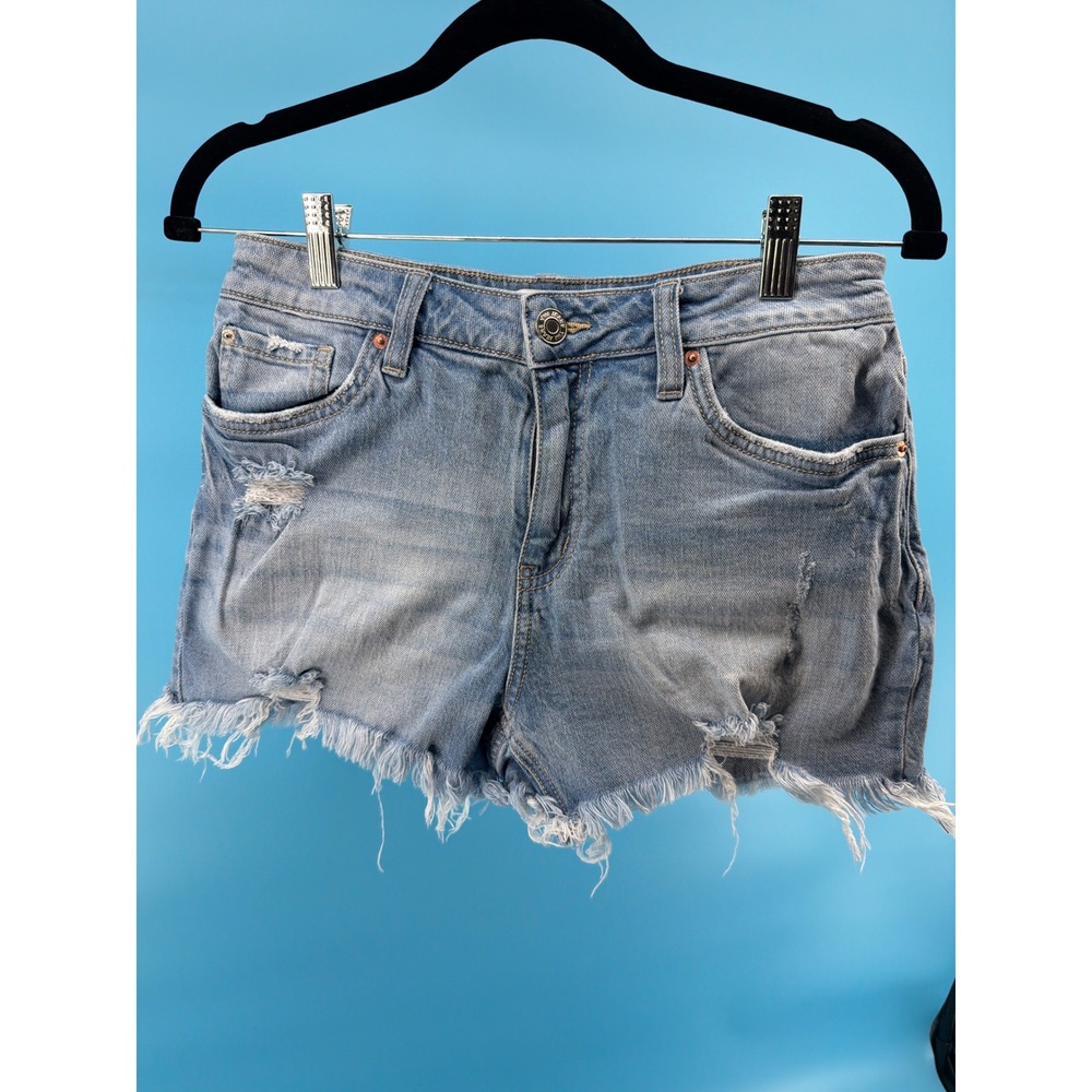 YMI Womens Distressed Light Wash Denim Cut Off Jean Shorts Size 5/27 Stretch
